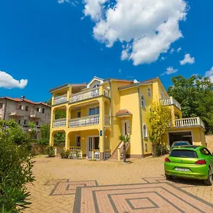 Artan Apartment